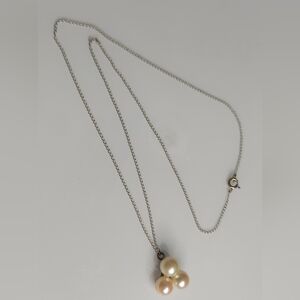 Elegant White Gold 14K Necklace